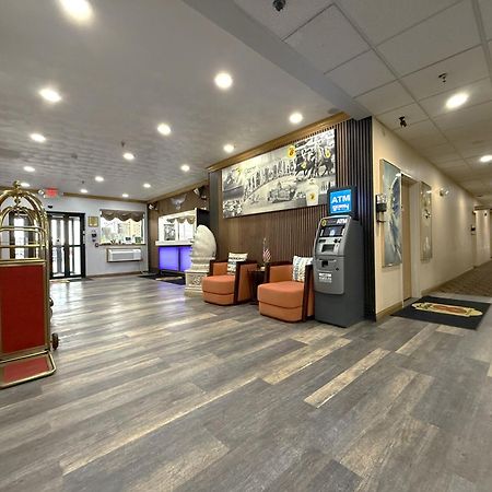 Hotel Super 8 By Wyndham Uniontown Pa Esterno foto