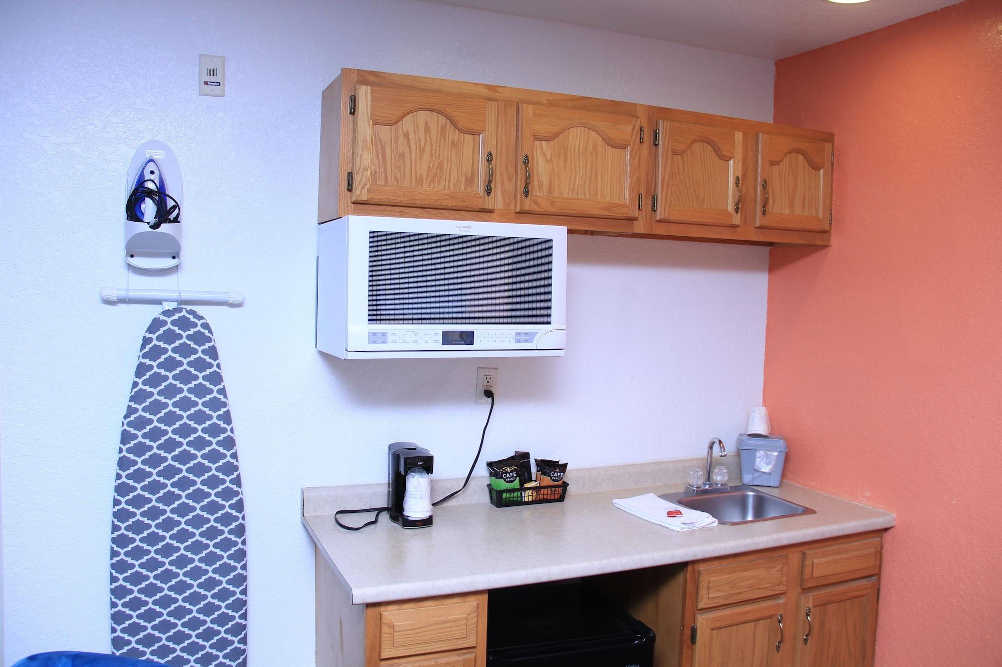 Hotel Super 8 By Wyndham Uniontown Pa Esterno foto