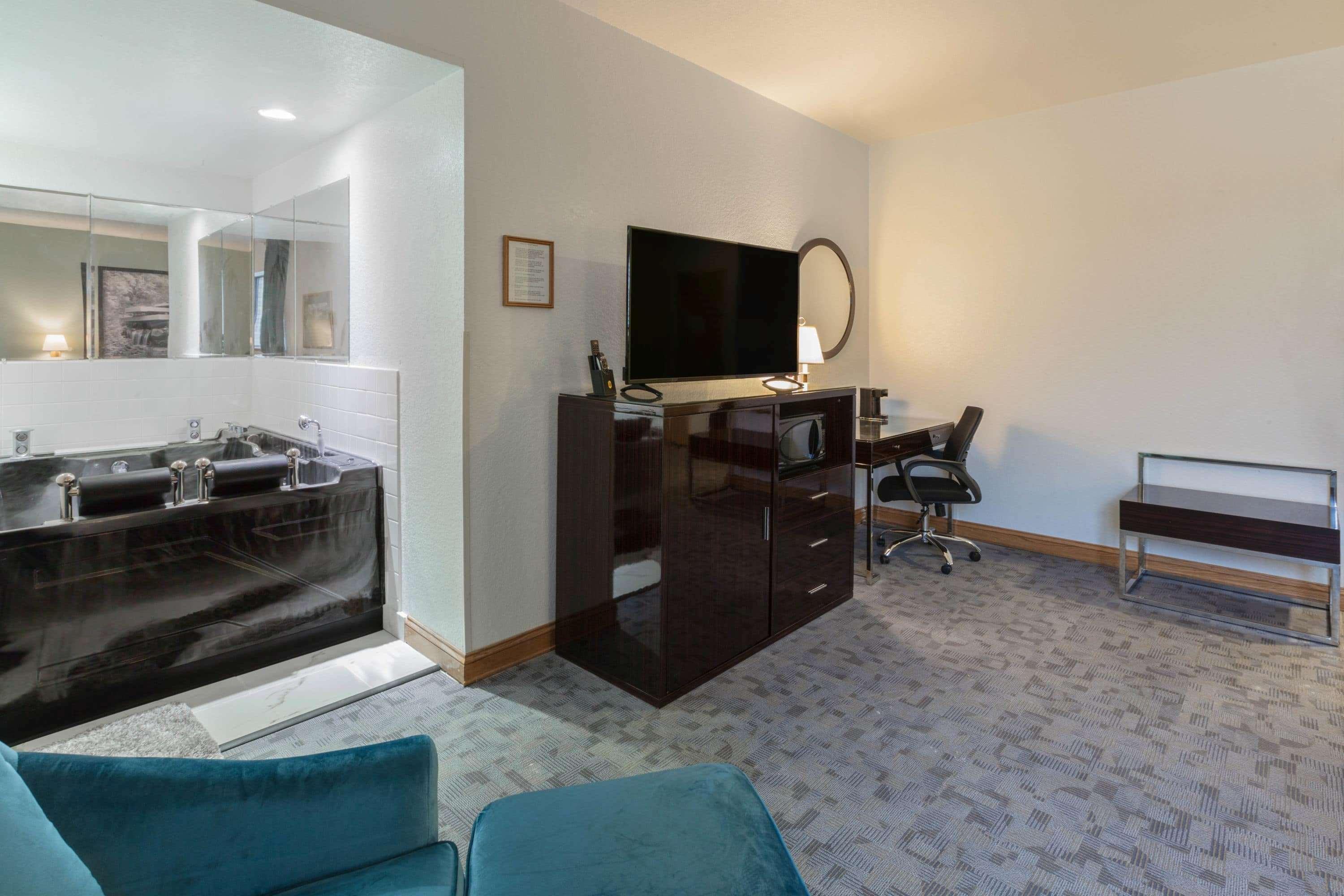 Hotel Super 8 By Wyndham Uniontown Pa Esterno foto