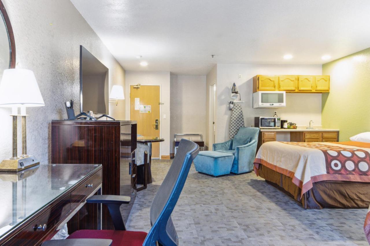Hotel Super 8 By Wyndham Uniontown Pa Esterno foto
