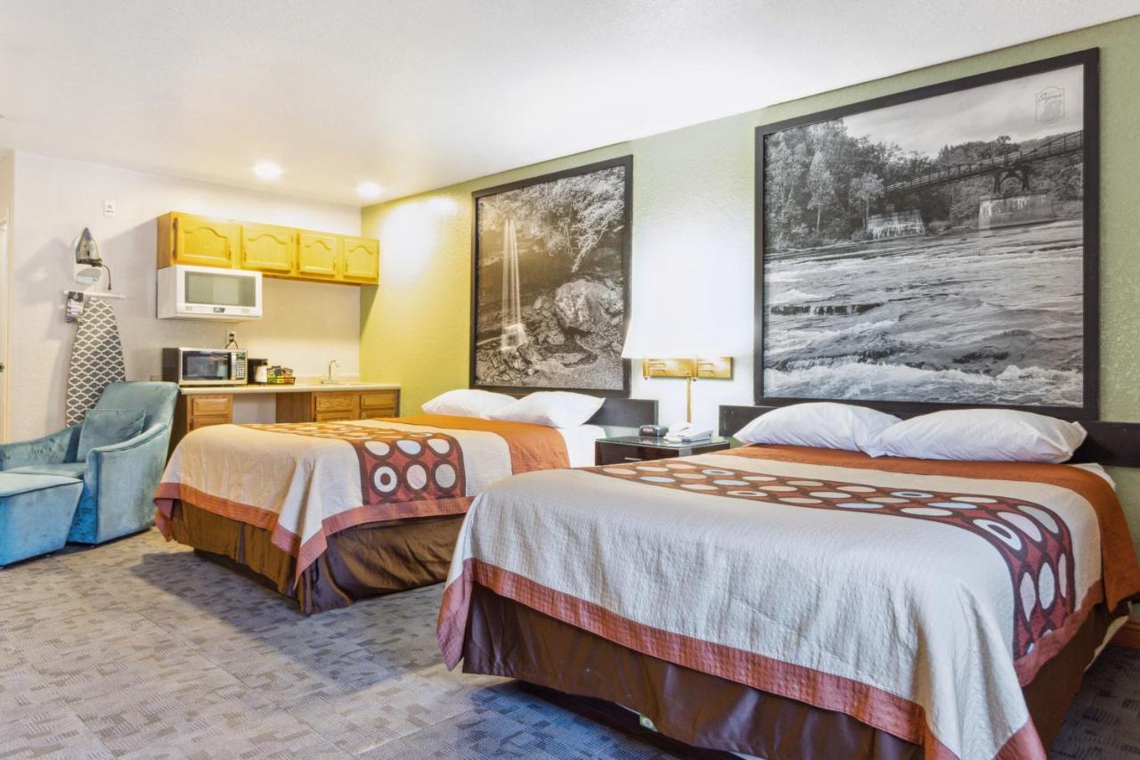 Hotel Super 8 By Wyndham Uniontown Pa Esterno foto