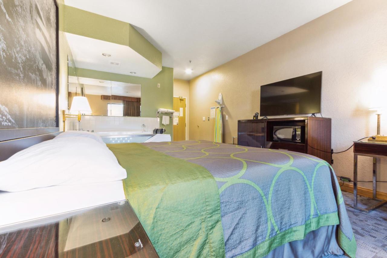 Hotel Super 8 By Wyndham Uniontown Pa Esterno foto