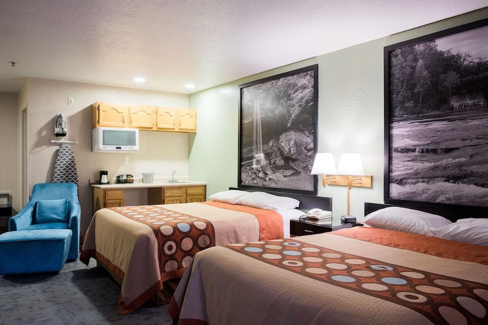 Hotel Super 8 By Wyndham Uniontown Pa Esterno foto