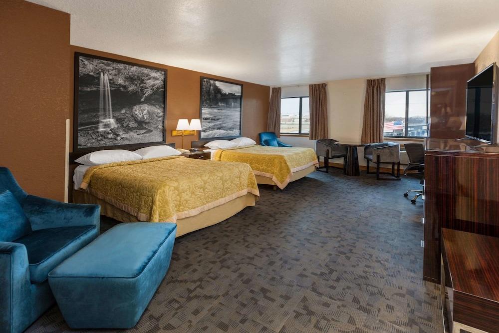Hotel Super 8 By Wyndham Uniontown Pa Esterno foto