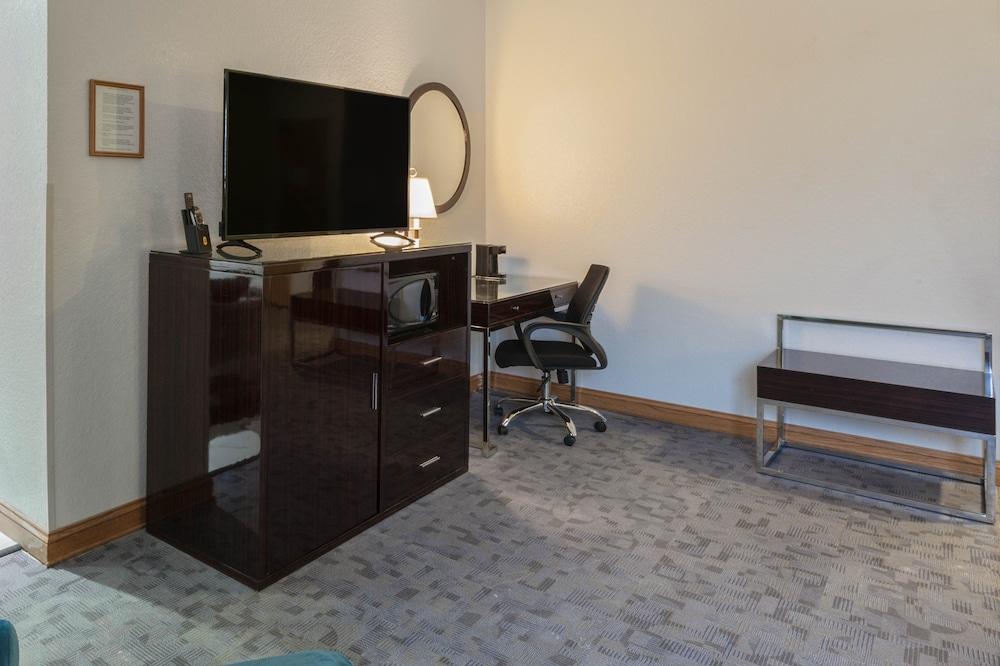 Hotel Super 8 By Wyndham Uniontown Pa Esterno foto