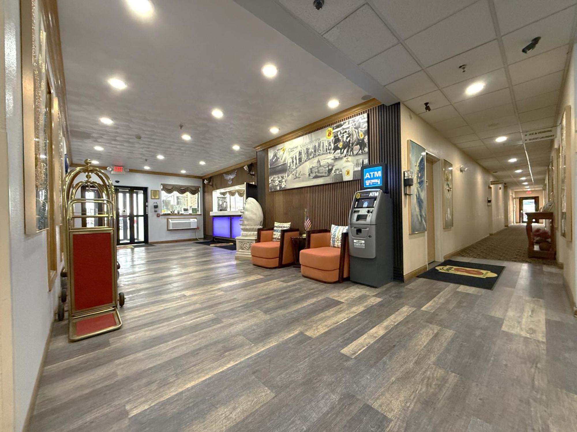 Hotel Super 8 By Wyndham Uniontown Pa Esterno foto