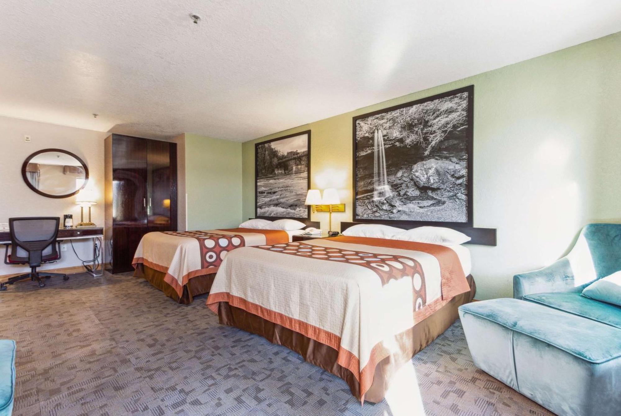 Hotel Super 8 By Wyndham Uniontown Pa Esterno foto
