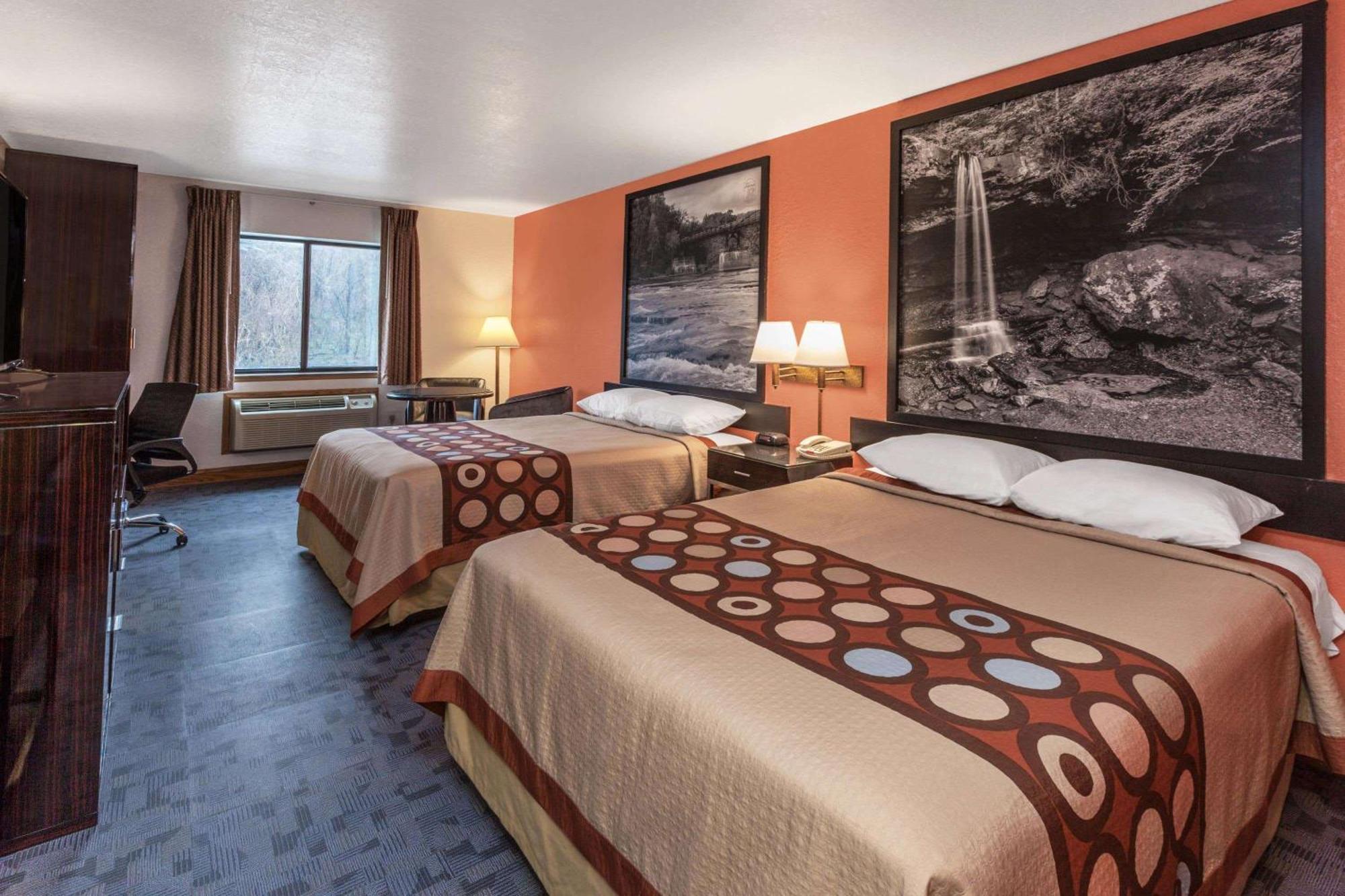 Hotel Super 8 By Wyndham Uniontown Pa Esterno foto