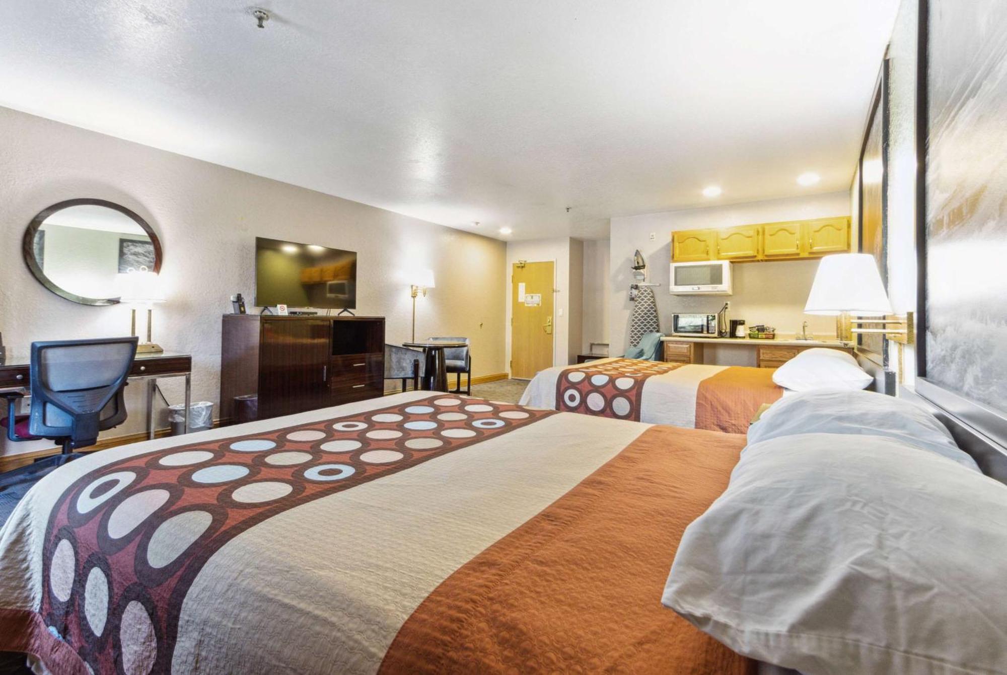 Hotel Super 8 By Wyndham Uniontown Pa Esterno foto